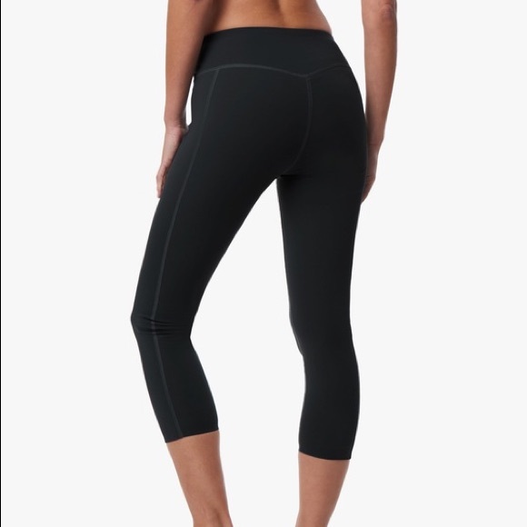 Fierce + Regal The Zippered Capri black size 6 - Picture 2 of 10